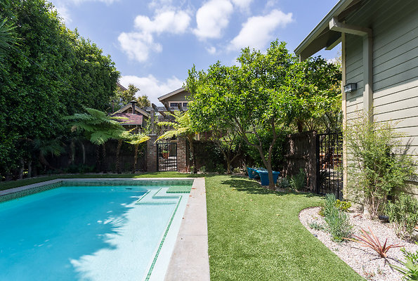 EWLOCATEs7oss IMG-009152