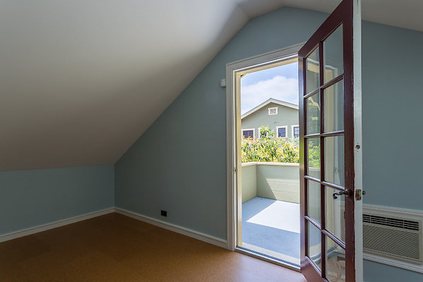 EWLOCATEs7oss IMG-007956