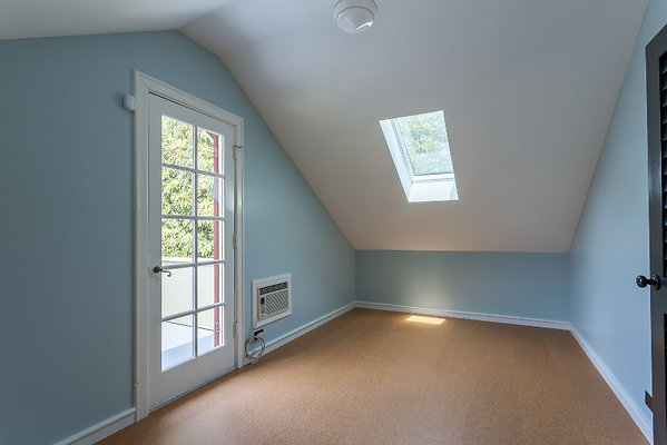 EWLOCATEs7oss IMG-007635