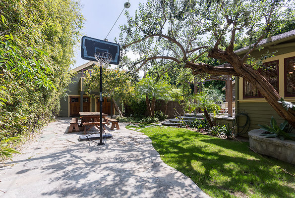 EWLOCATEs7oss IMG-006244