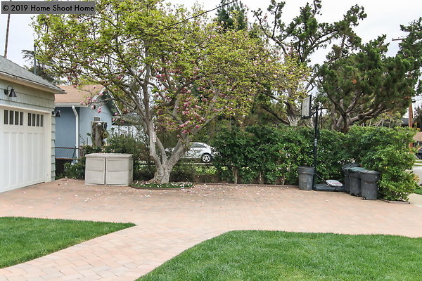 52front-lawn-side-view-reverse