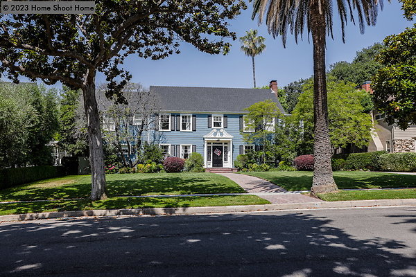 112wide-view-from-street