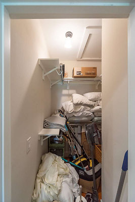 13321 closet 1