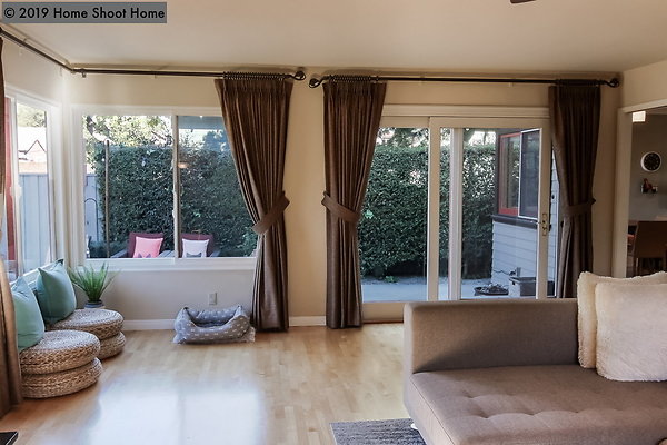 19family-room-reverse