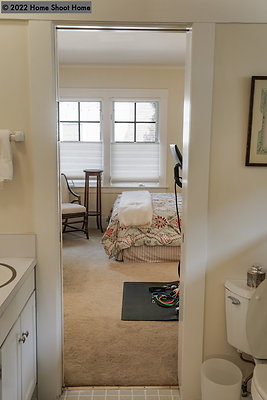 26bathroom-reverse