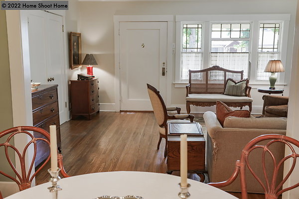 08dining-room-reverse