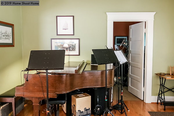 05living-room-reverse 05living-room-reverse